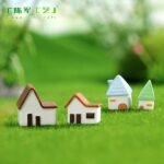 Miniature Village Cottage House Figurine Set (6-Piece)
